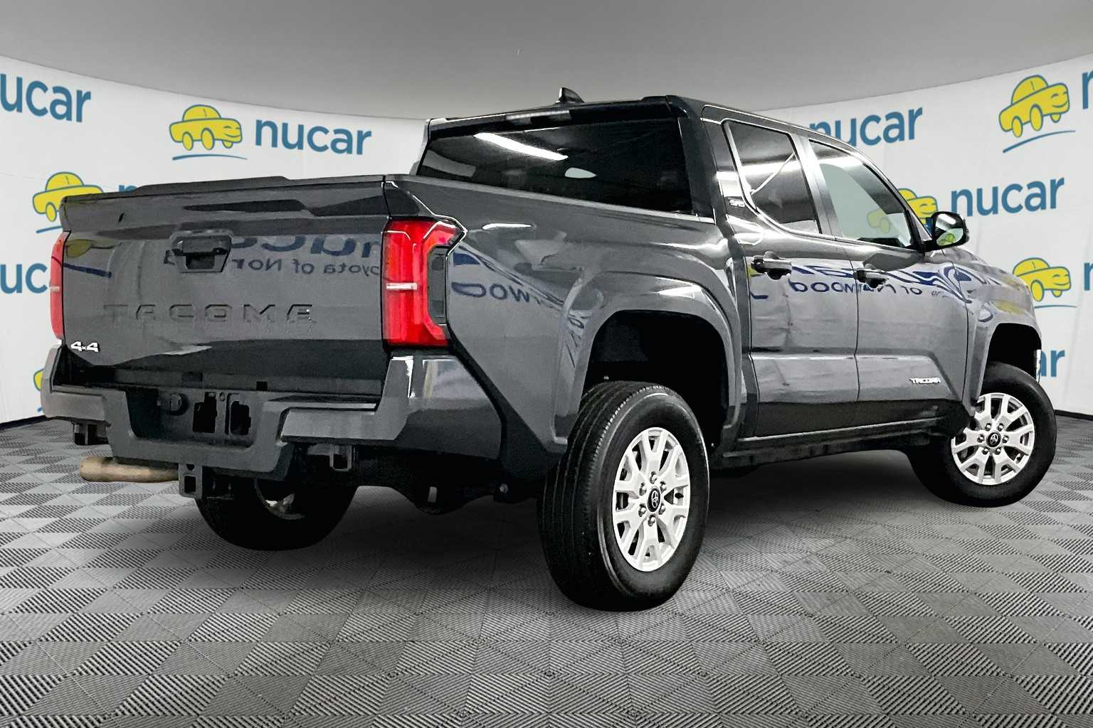 2024 Toyota Tacoma SR5 - Photo 6