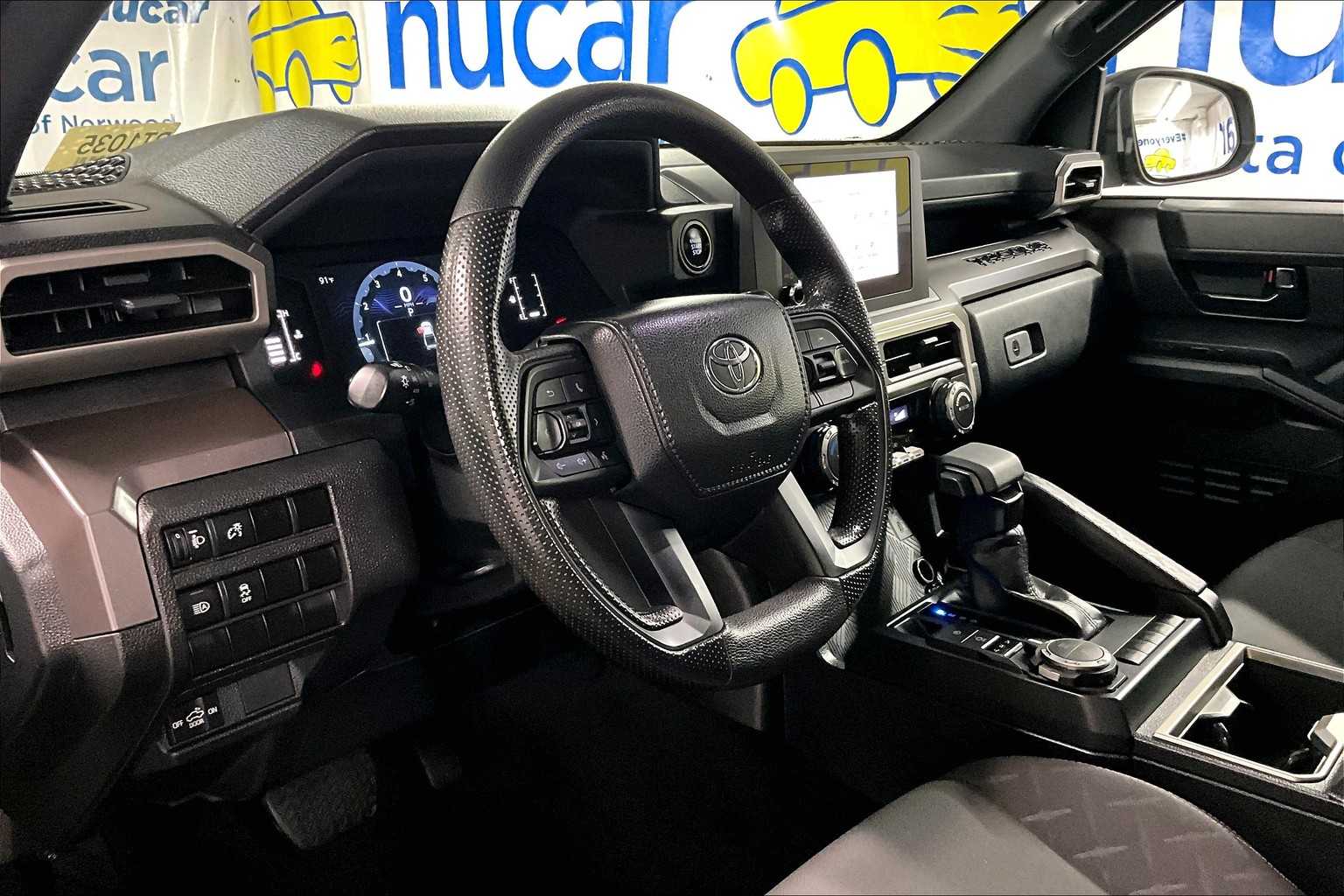 2024 Toyota Tacoma SR5 - Photo 8