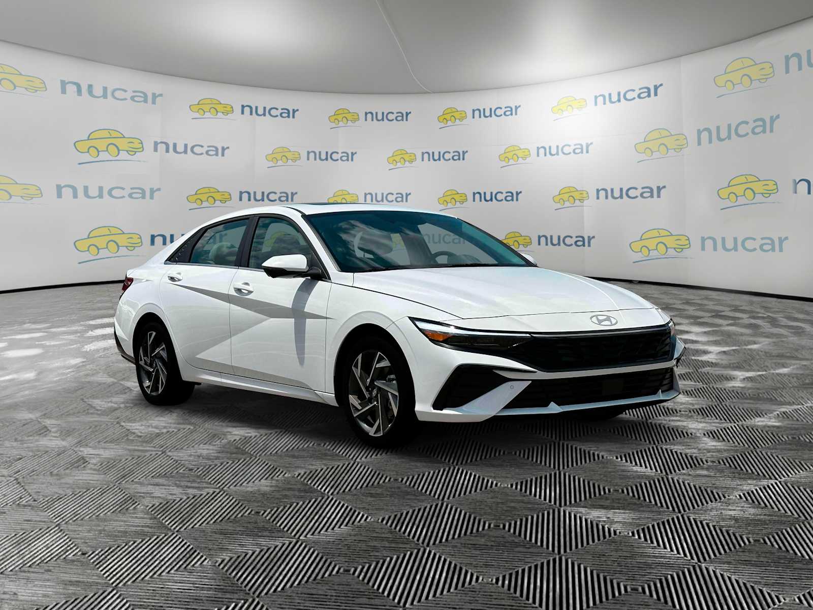 2025 Hyundai Elantra Limited - Photo 11