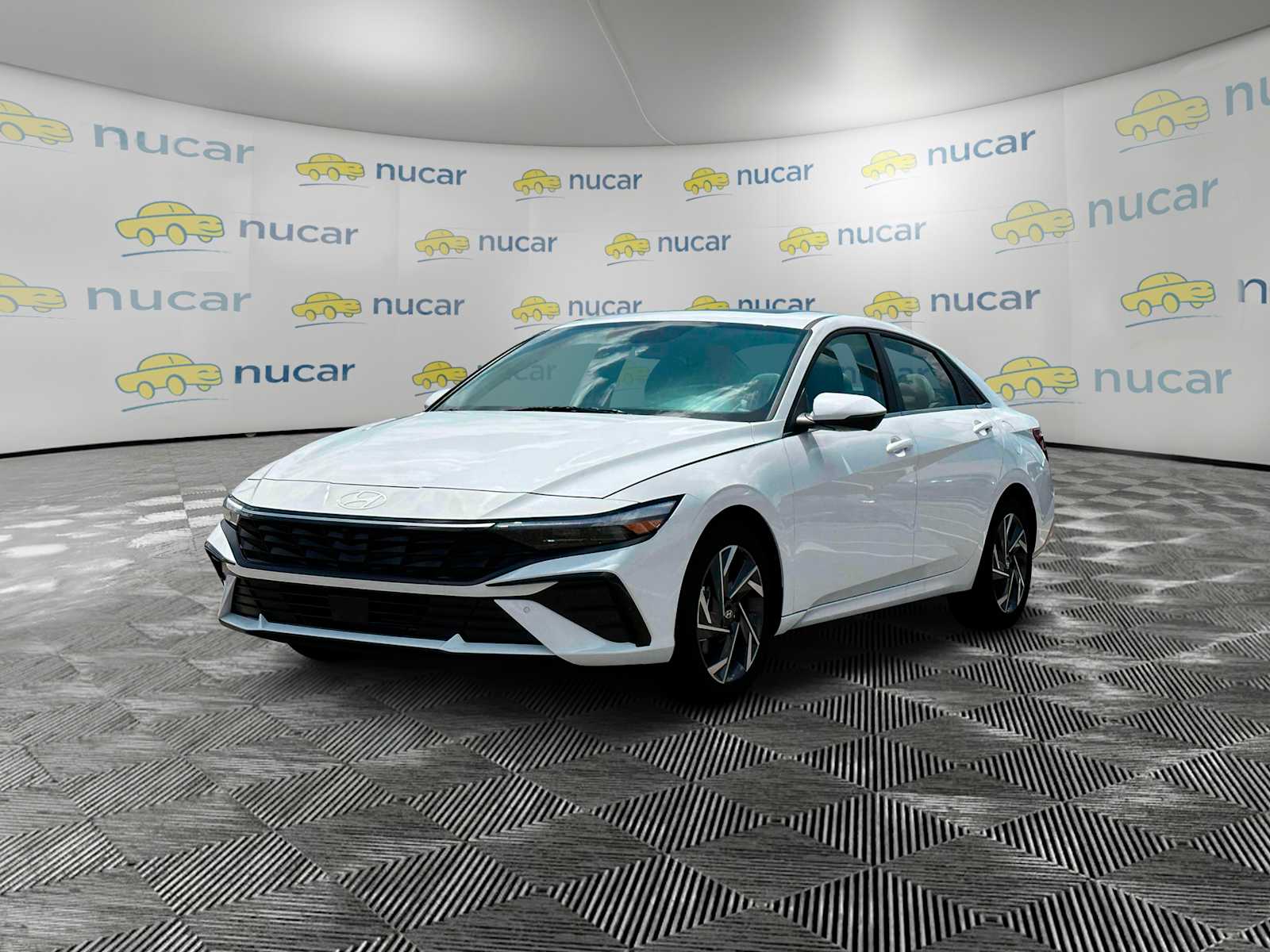 2025 Hyundai Elantra Limited - Photo 2