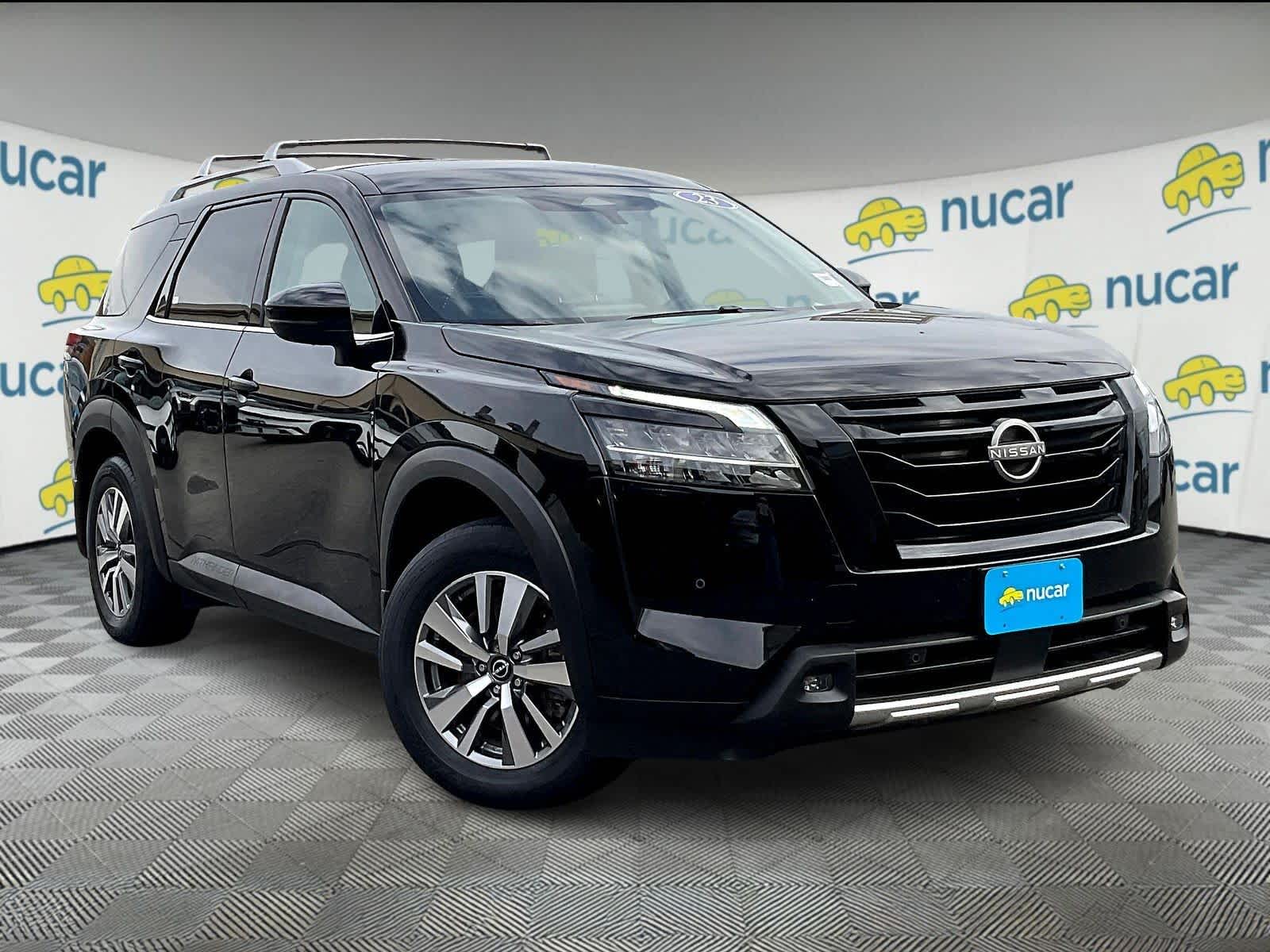 2023 Nissan Pathfinder SL