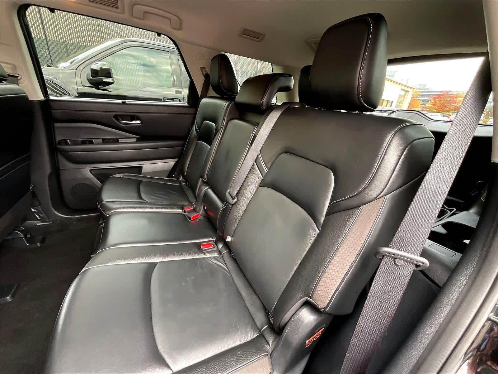 2023 Nissan Pathfinder SL - Photo 15