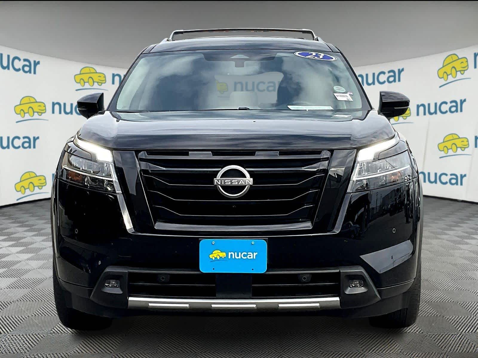 2023 Nissan Pathfinder SL - Photo 2