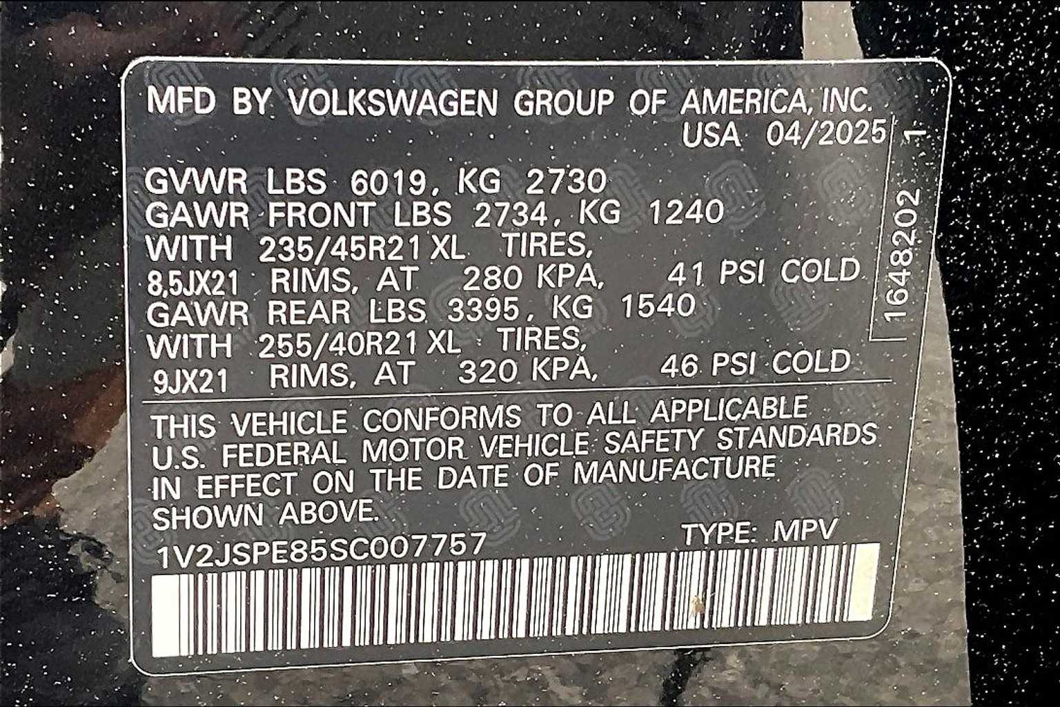 2025 Volkswagen ID.4 Pro S Plus - Photo 17