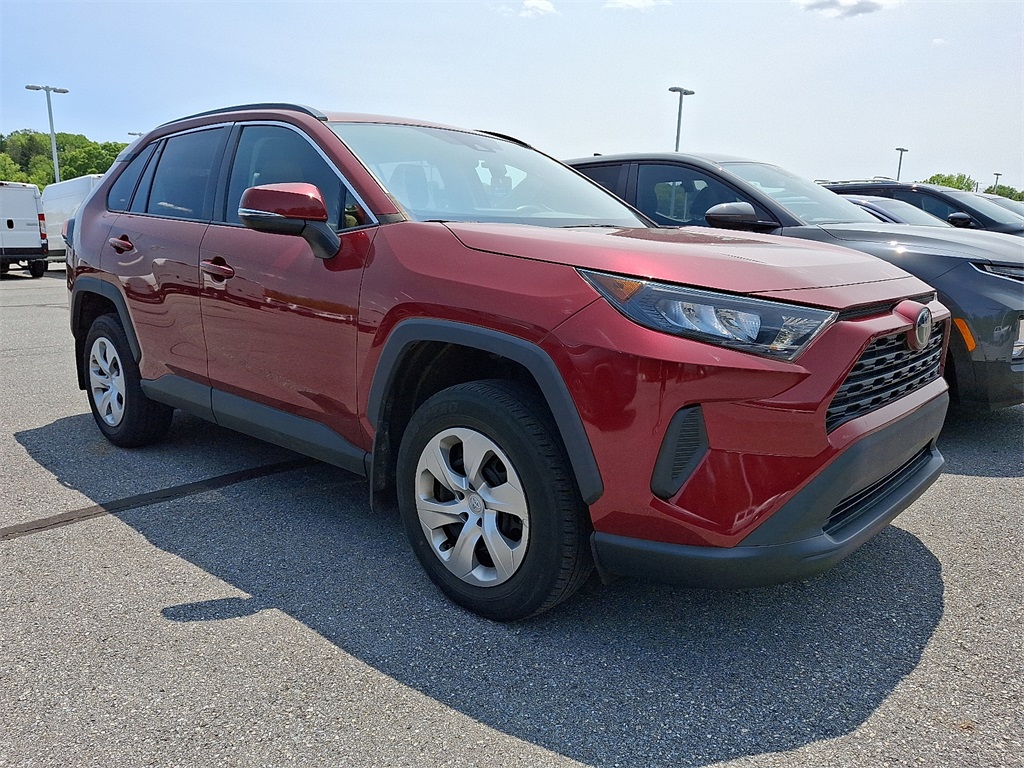 2020 Toyota RAV4 LE