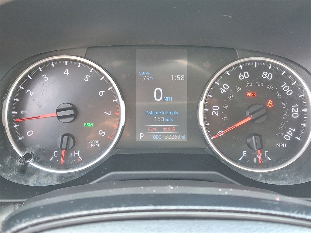 2020 Toyota RAV4 LE - Photo 22