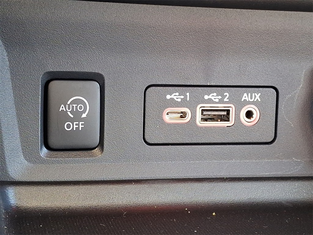 2025 Nissan Sentra SV - Photo 16