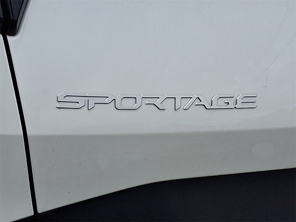 2023 Kia Sportage Hybrid EX - Photo 10