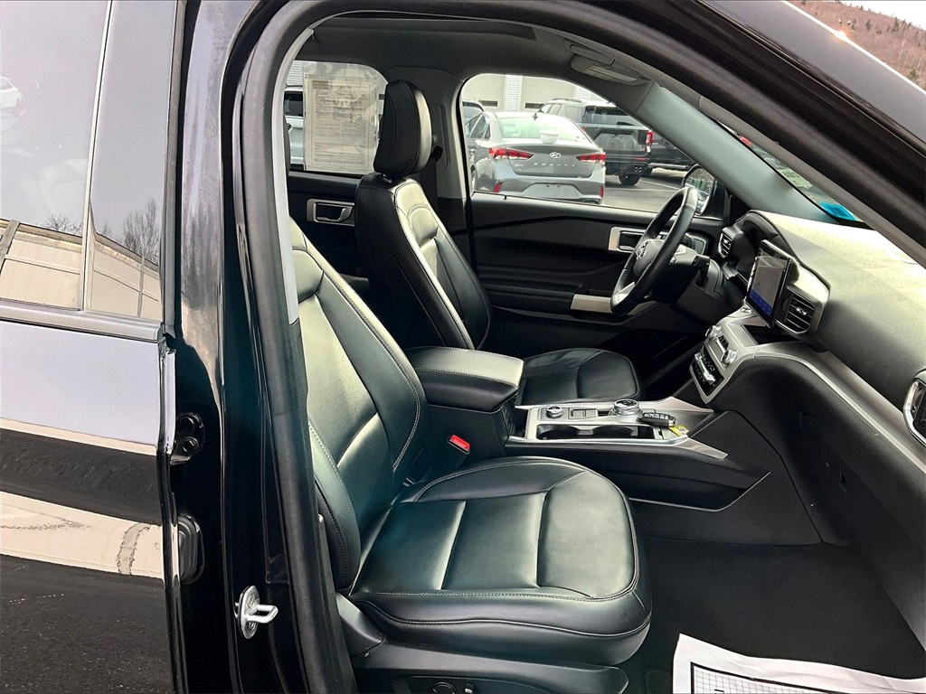 2023 Ford Explorer XLT - Photo 11