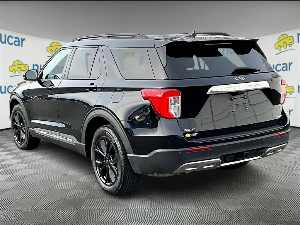 2023 Ford Explorer XLT - Photo 4