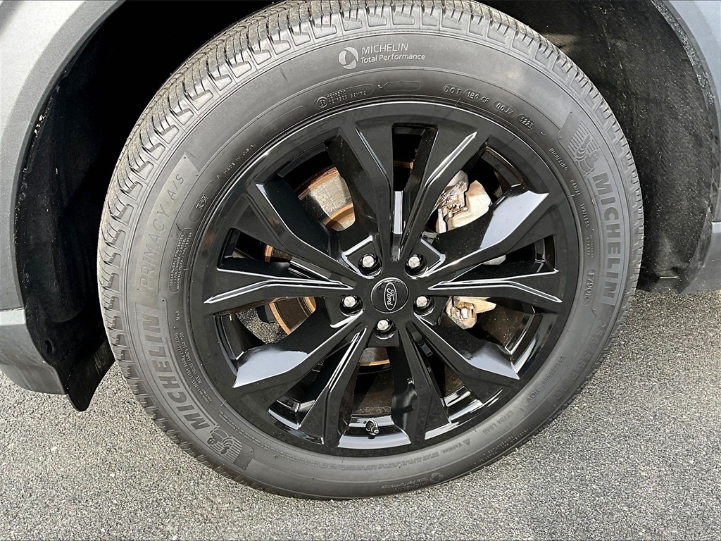 2023 Ford Explorer XLT - Photo 7