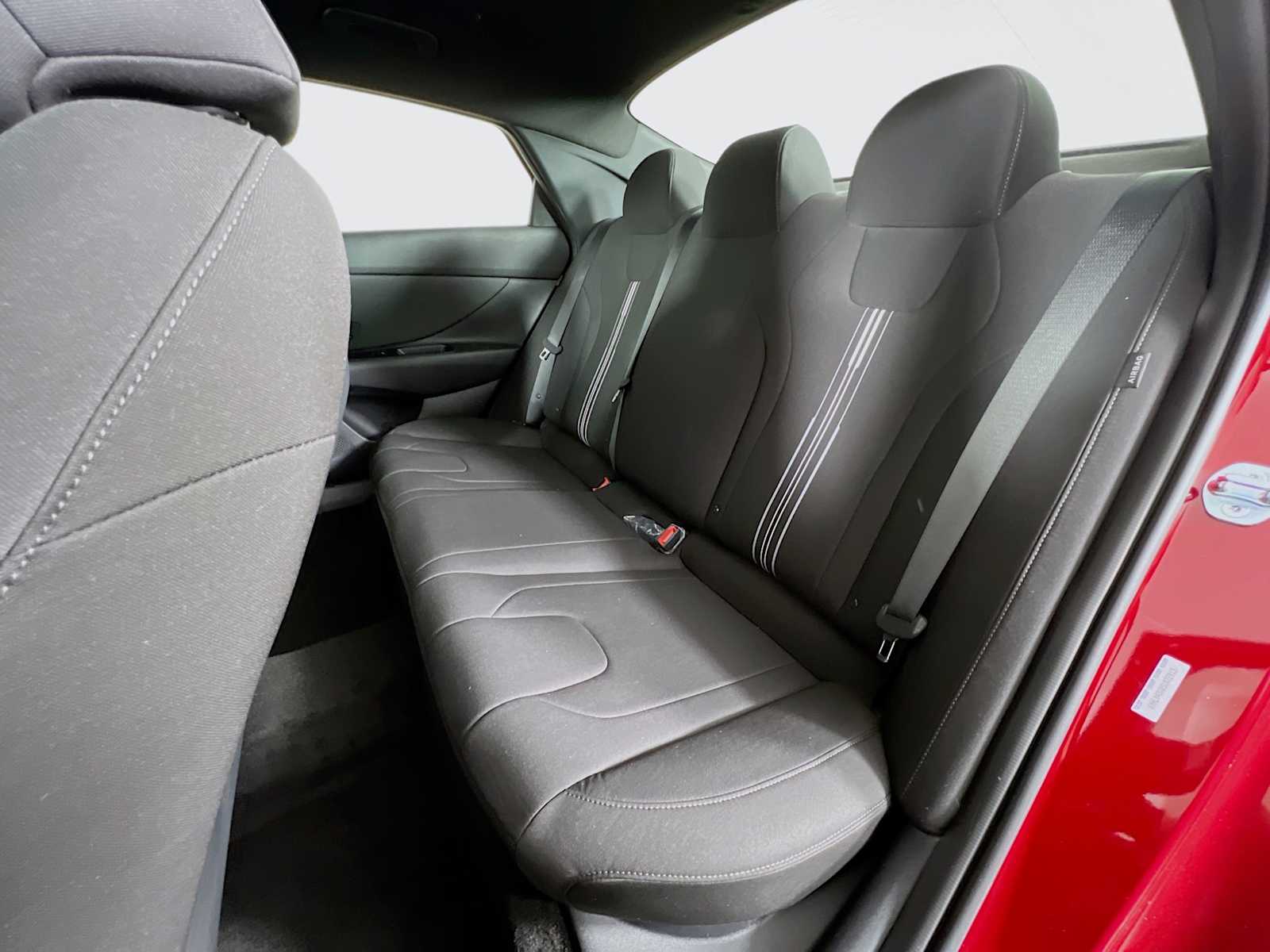 2025 Hyundai Elantra SEL Sport - Photo 13