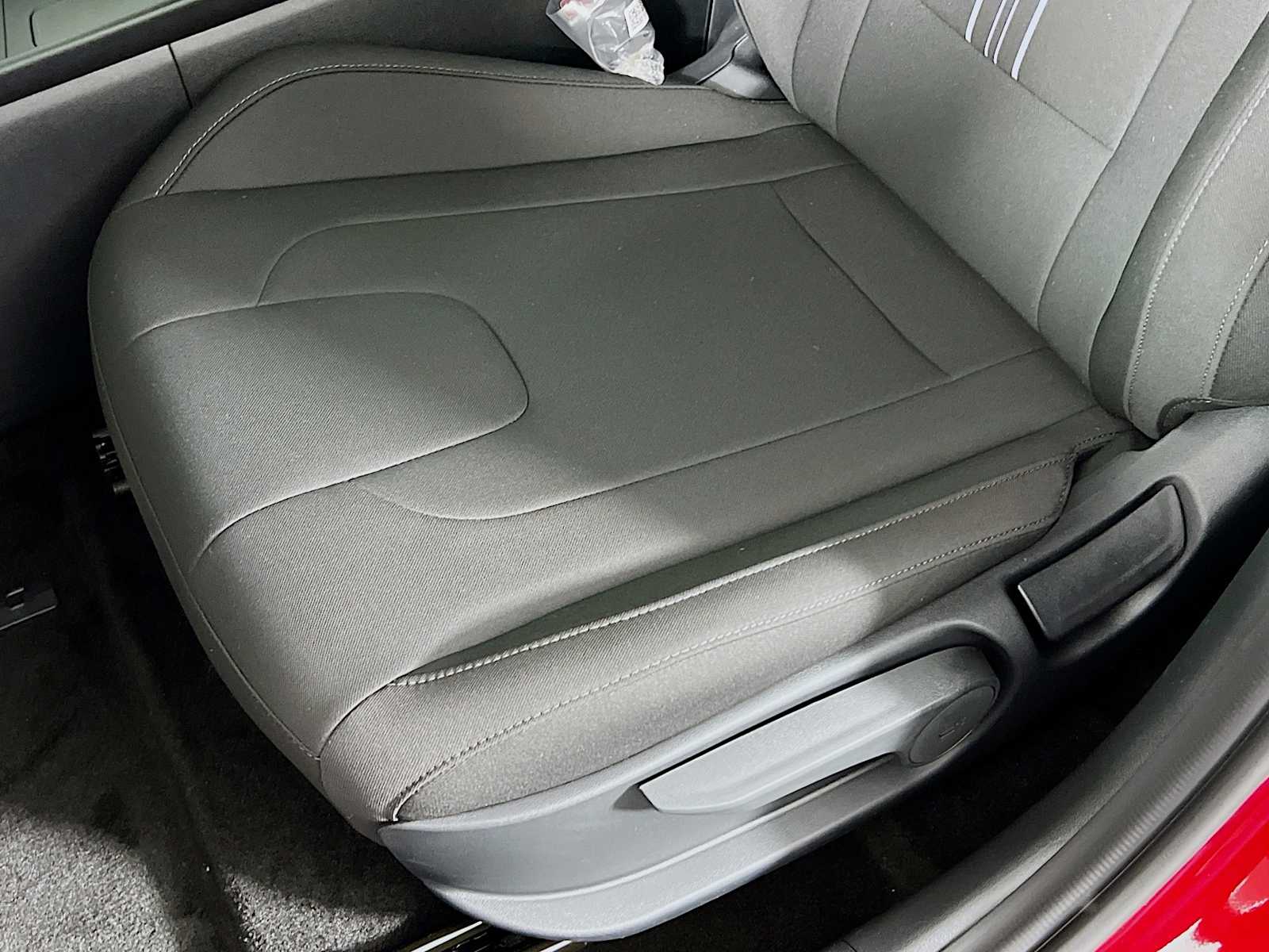 2025 Hyundai Elantra SEL Sport - Photo 16