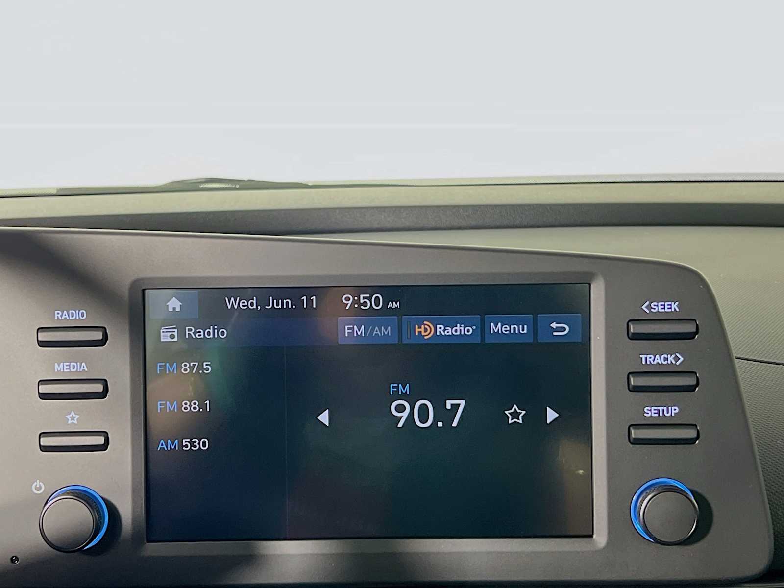 2025 Hyundai Elantra SEL Sport - Photo 8