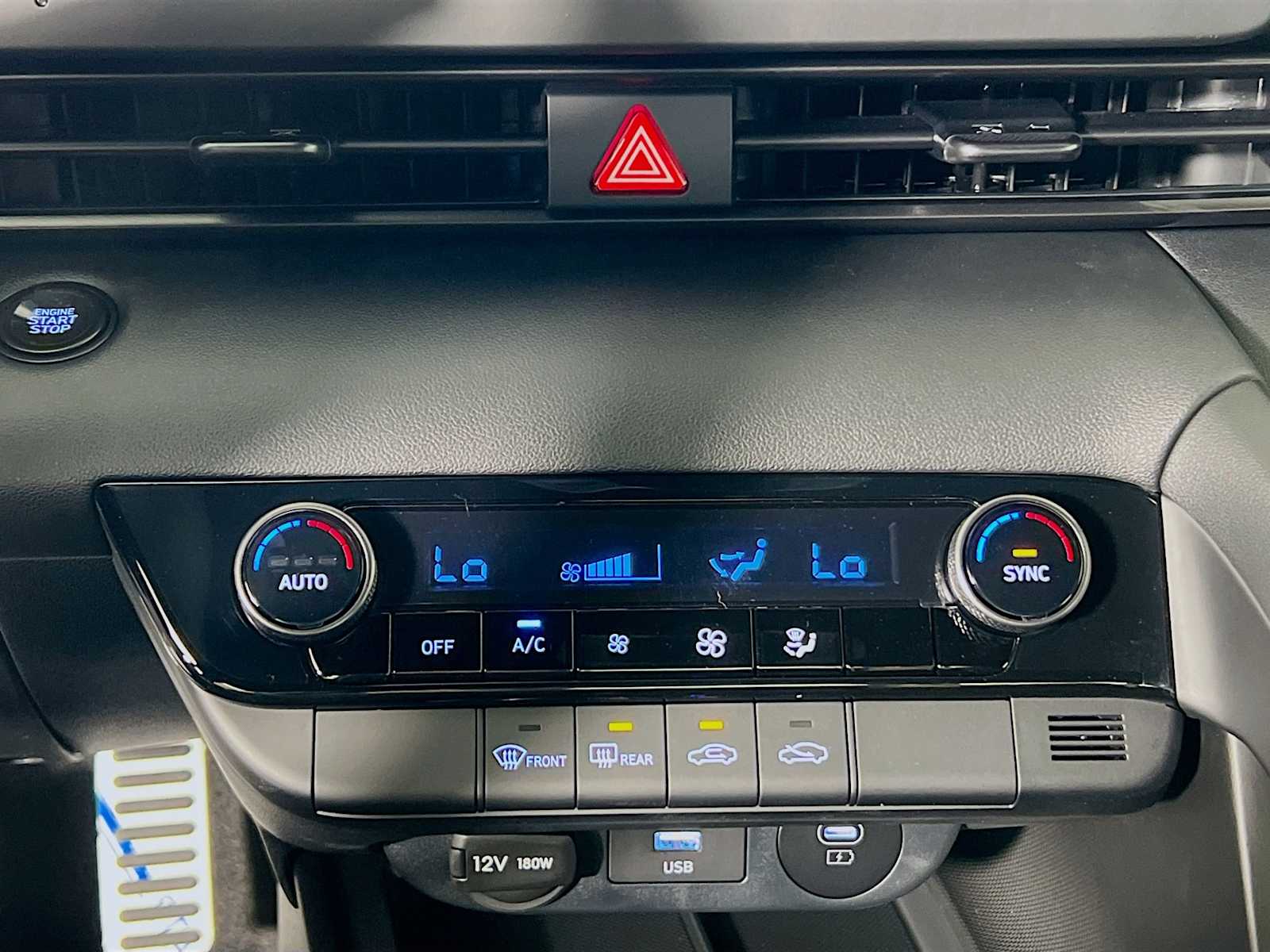 2025 Hyundai Elantra SEL Sport - Photo 10