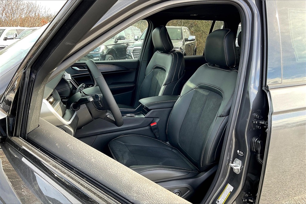 2025 Jeep Grand Cherokee Altitude X - Photo 11