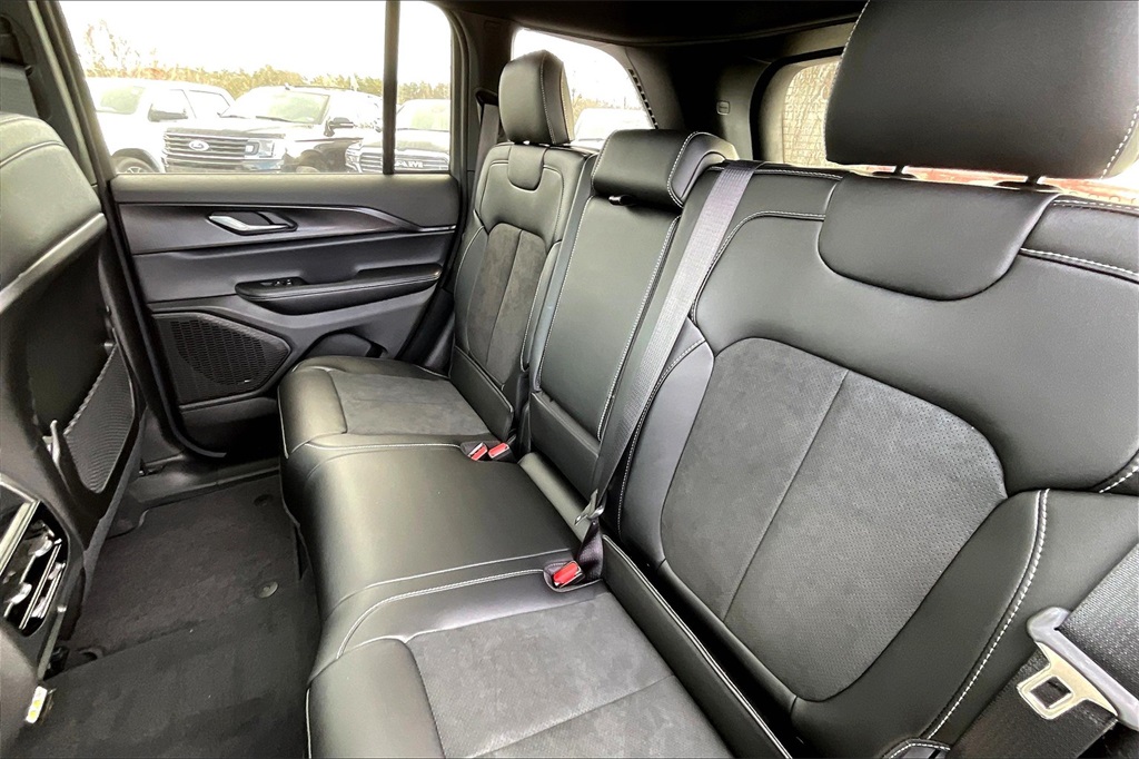 2025 Jeep Grand Cherokee Altitude X - Photo 15