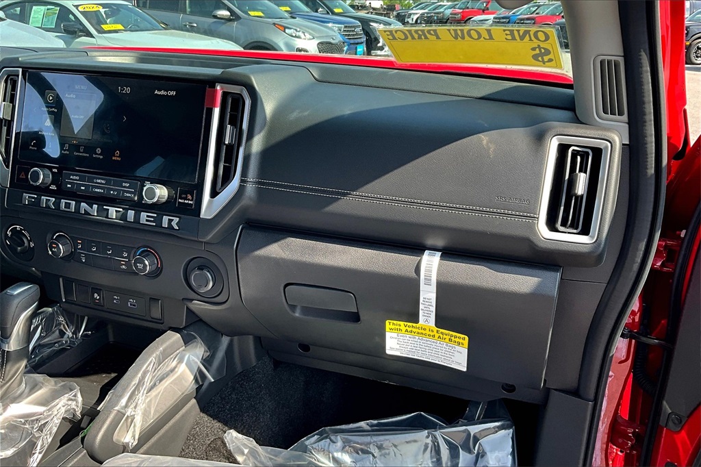 2025 Nissan Frontier SV - Photo 13
