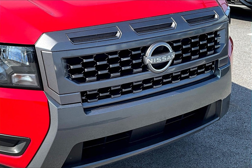 2025 Nissan Frontier SV - Photo 32