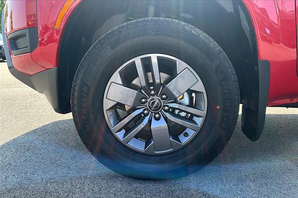 2025 Nissan Frontier SV - Photo 7