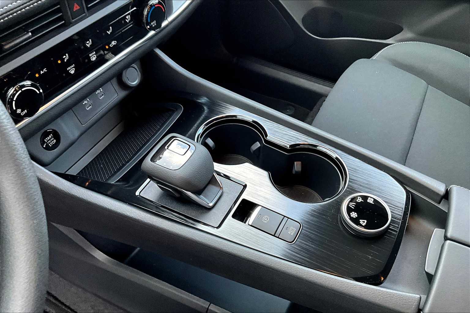 2024 Nissan Rogue S - Photo 14