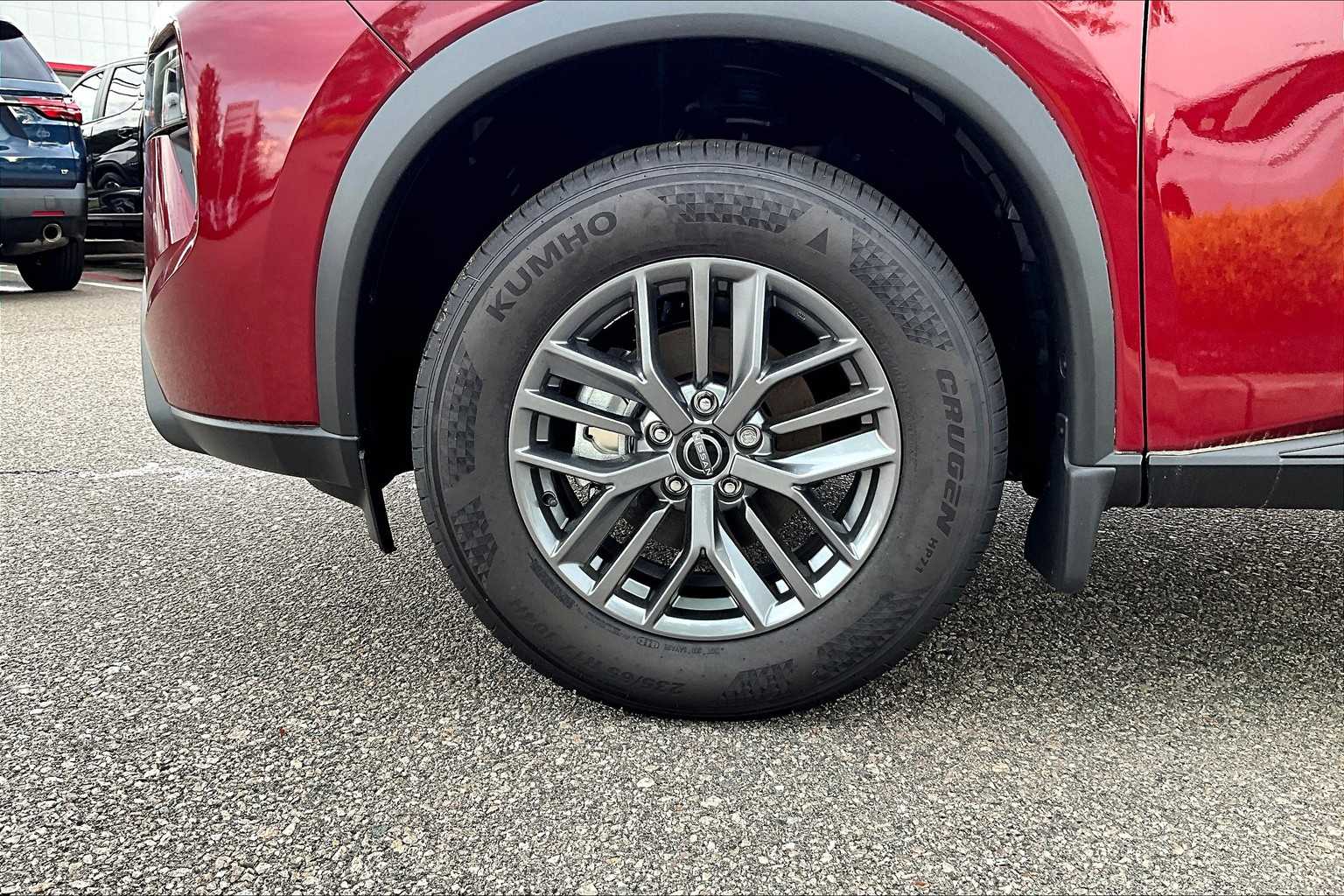 2024 Nissan Rogue S - Photo 8
