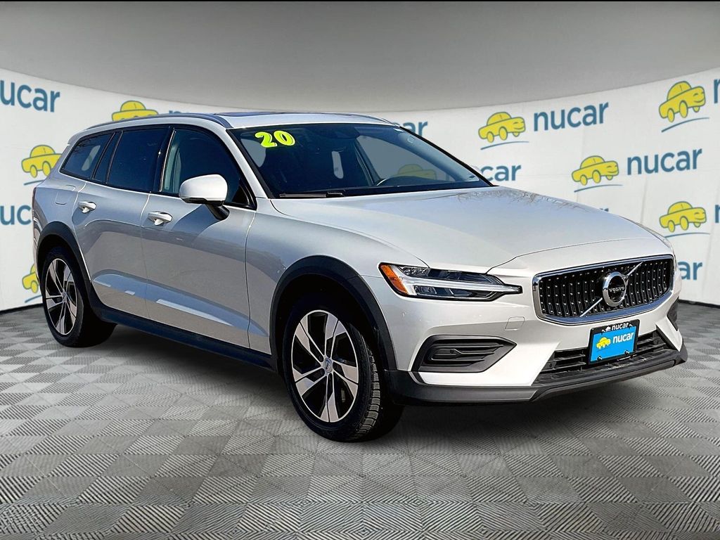 2020 Volvo V60 Cross Country