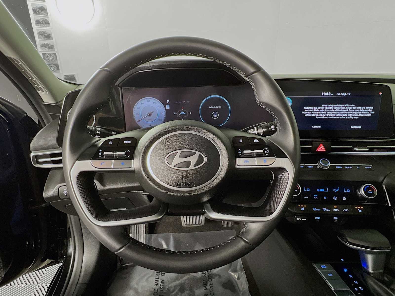 2024 Hyundai Elantra SEL - Photo 11
