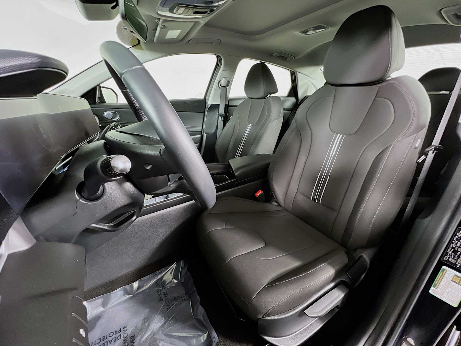 2024 Hyundai Elantra SEL - Photo 22