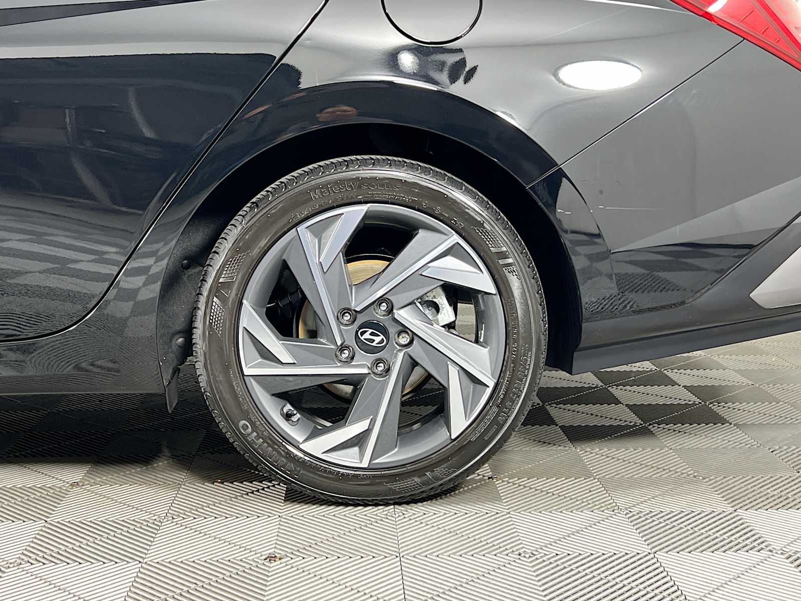 2024 Hyundai Elantra SEL - Photo 32