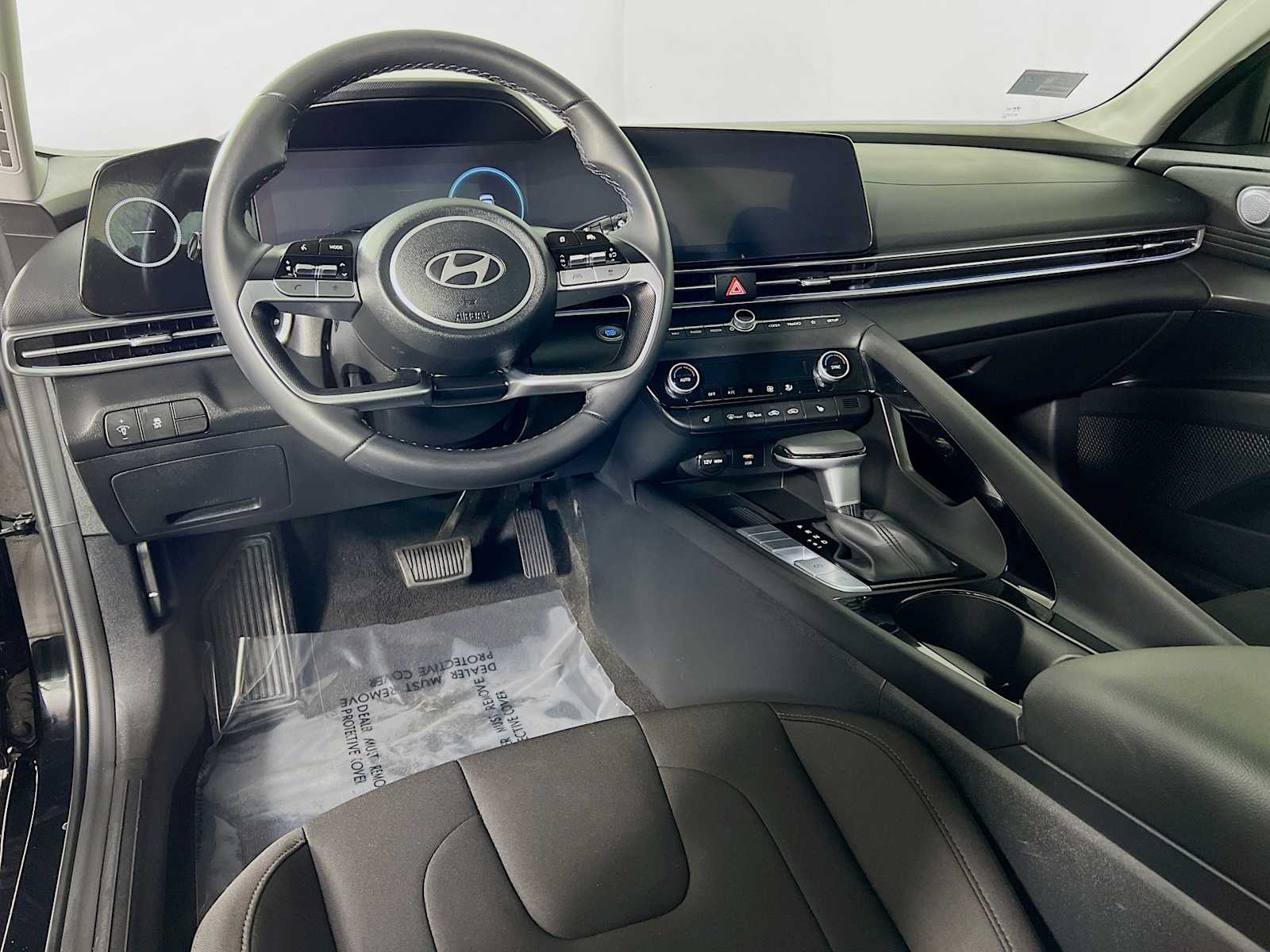 2024 Hyundai Elantra SEL - Photo 9