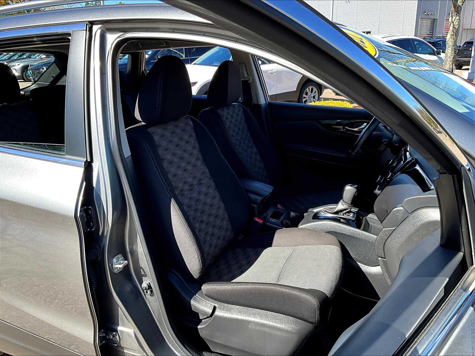 2021 Nissan Rogue Sport SV - Photo 11
