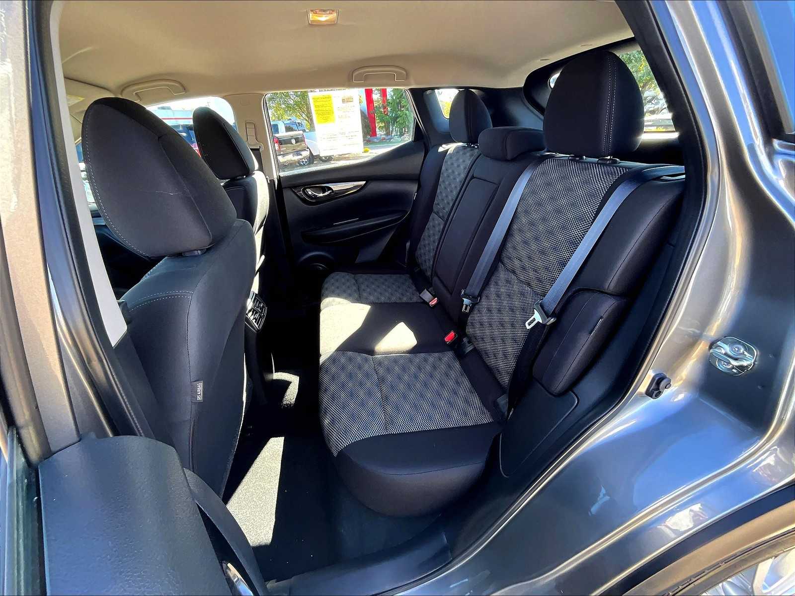2021 Nissan Rogue Sport SV - Photo 15