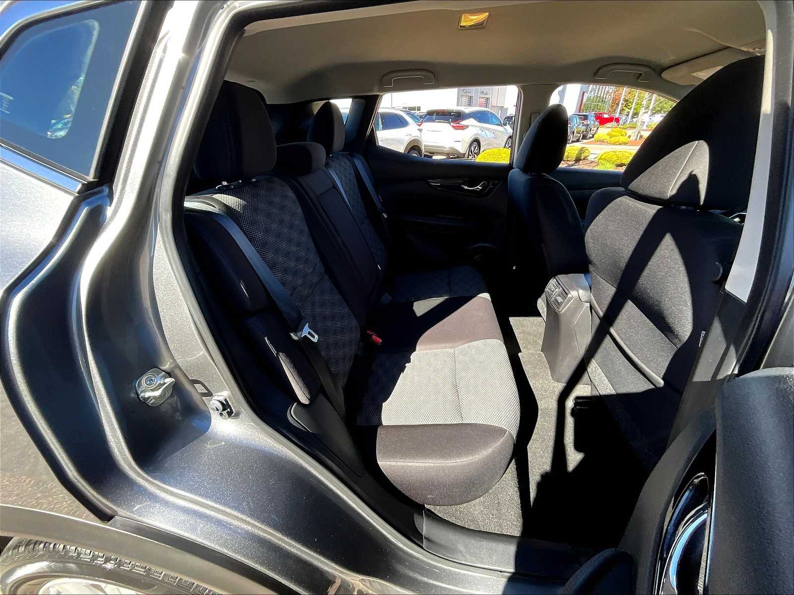 2021 Nissan Rogue Sport SV - Photo 16