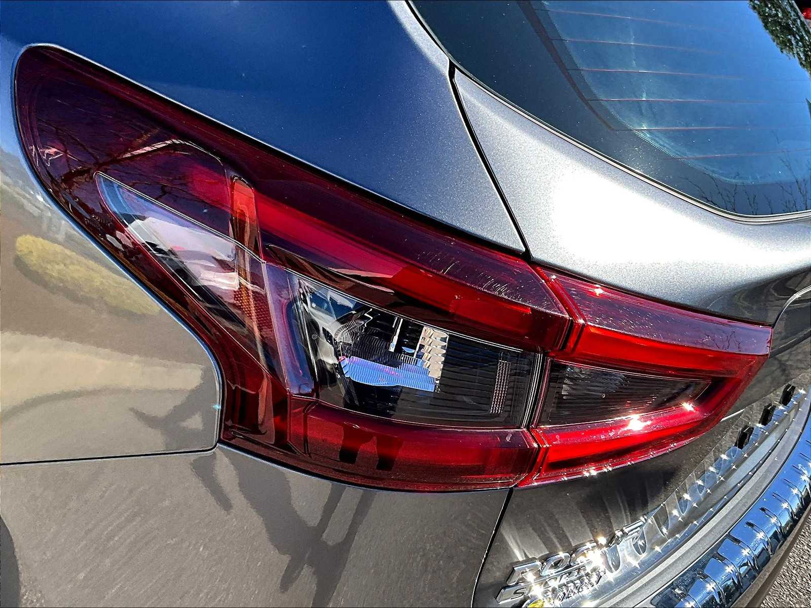 2021 Nissan Rogue Sport SV - Photo 32