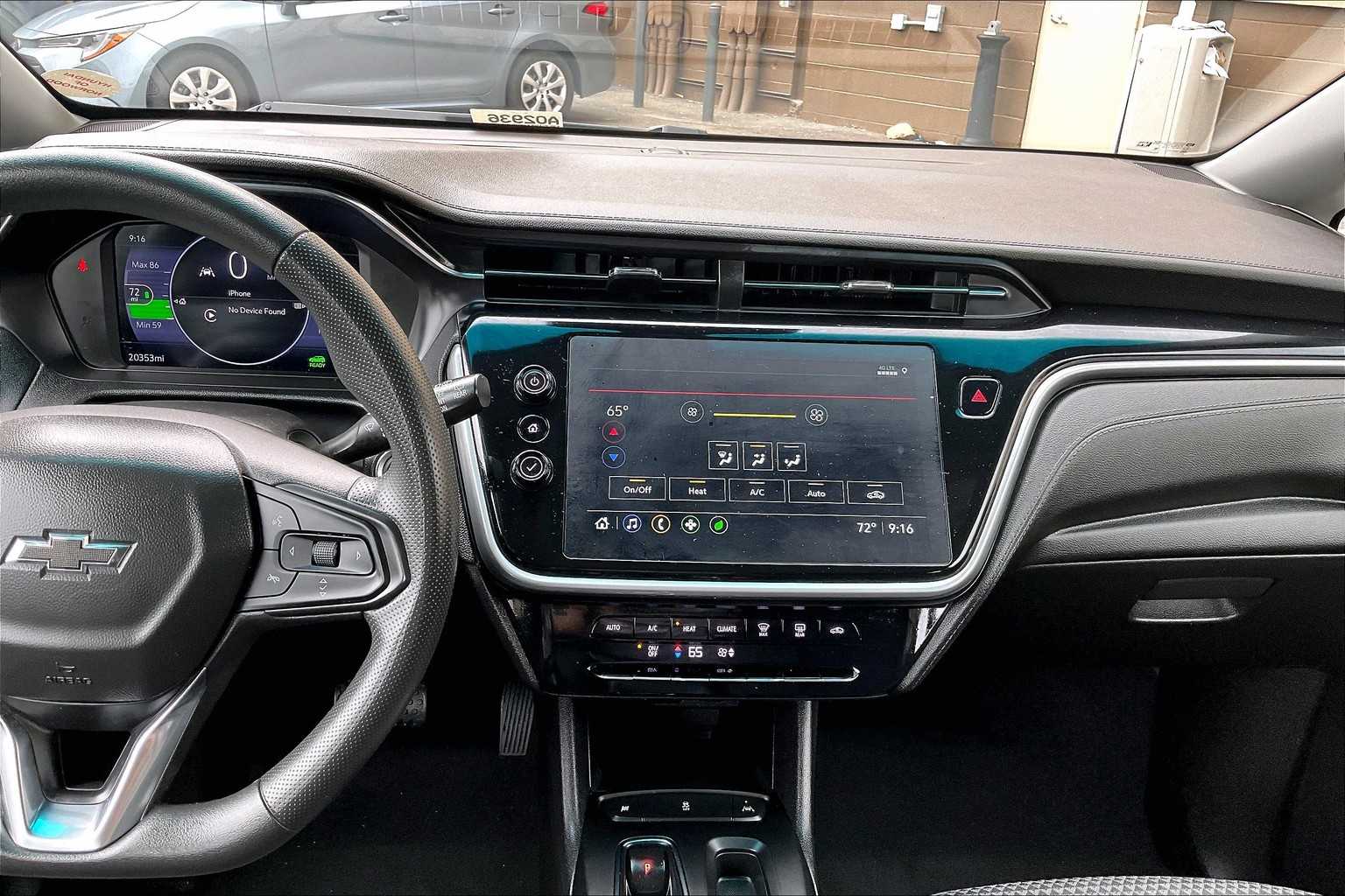 2023 Chevrolet Bolt EV 1LT - Photo 18