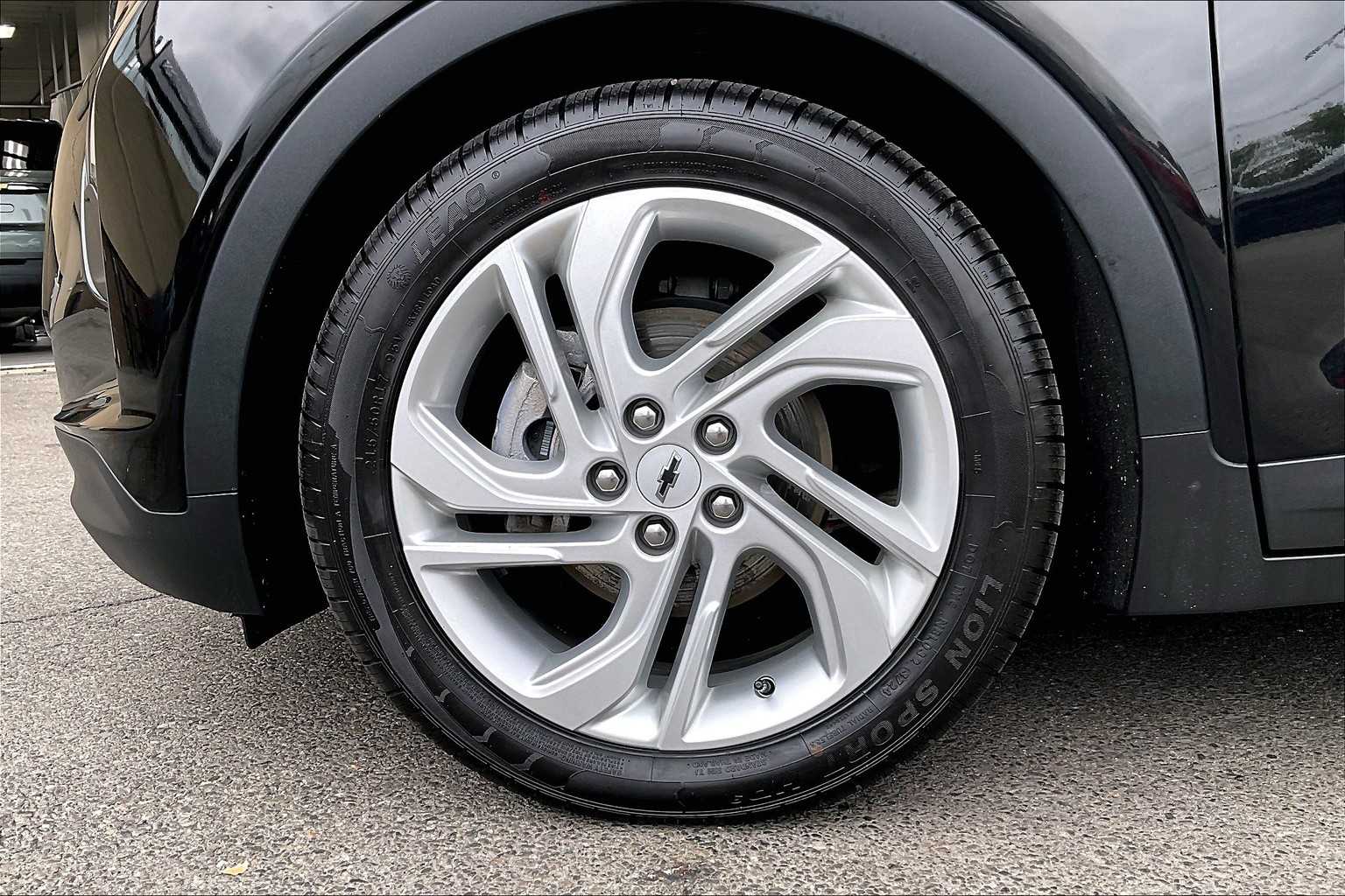 2023 Chevrolet Bolt EV 1LT - Photo 7