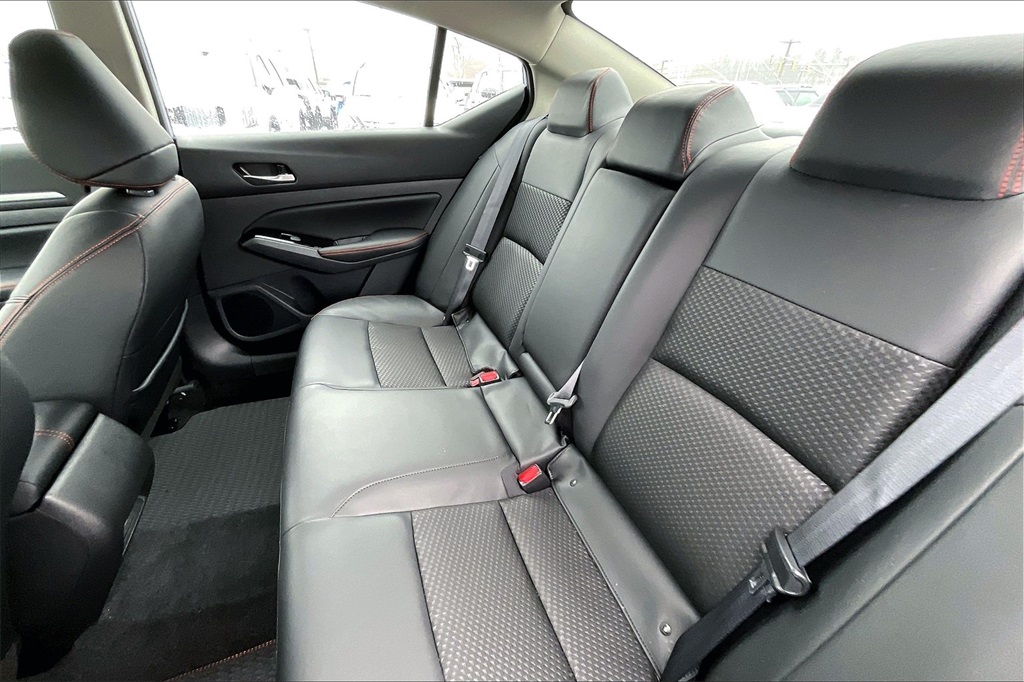 2025 Nissan Altima 2.5 SR - Photo 15
