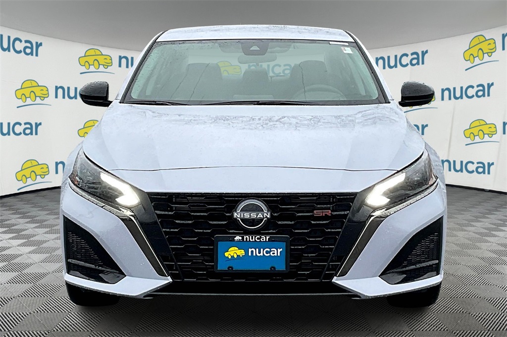 2025 Nissan Altima 2.5 SR - Photo 3