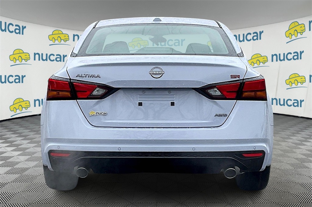 2025 Nissan Altima 2.5 SR - Photo 6