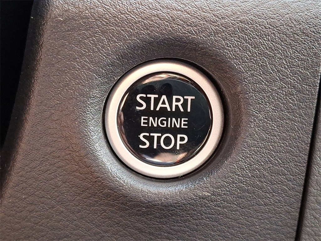2025 Nissan Frontier PRO-4X - Photo 16