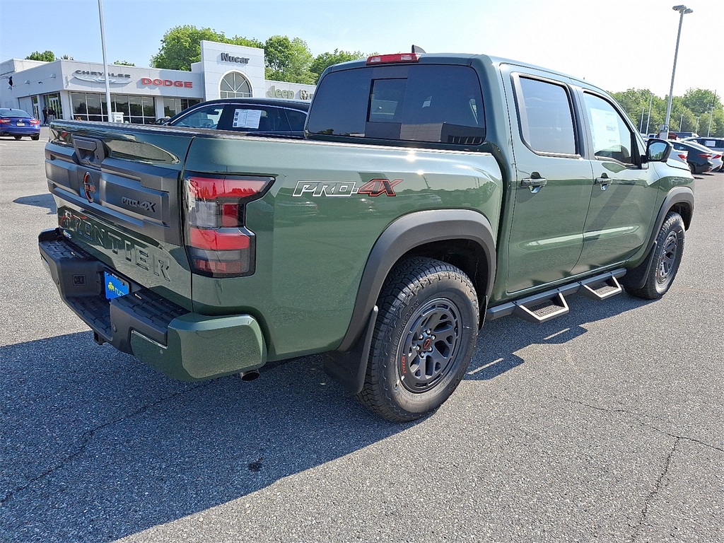 2025 Nissan Frontier PRO-4X - Photo 3