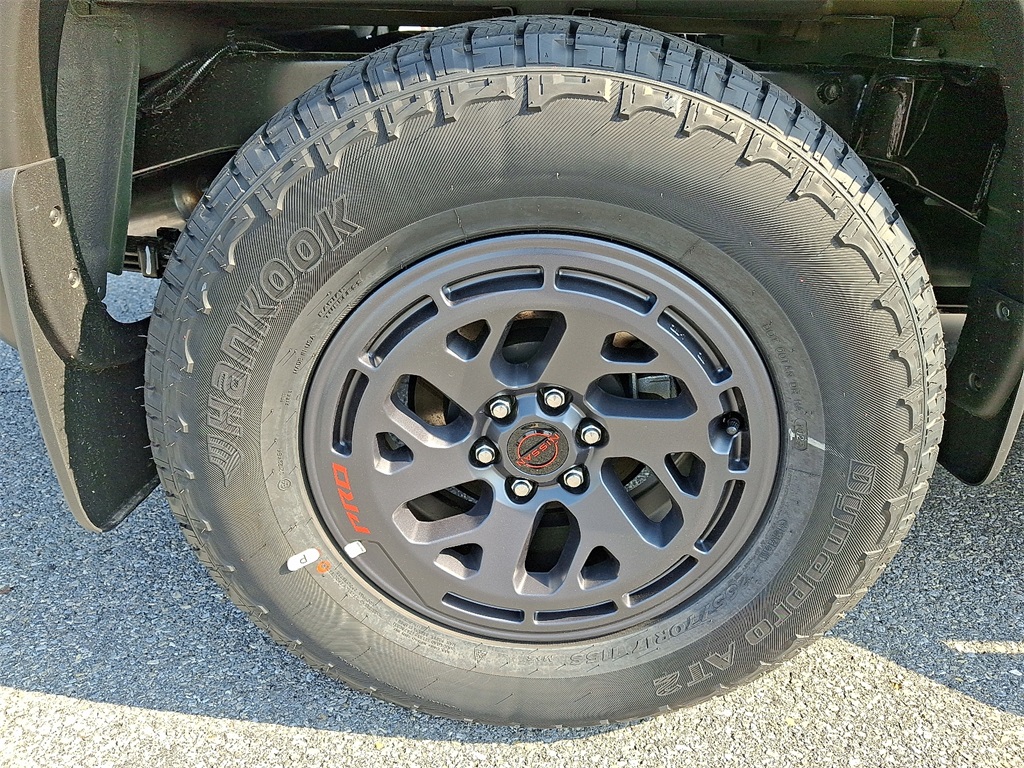 2025 Nissan Frontier PRO-4X - Photo 4
