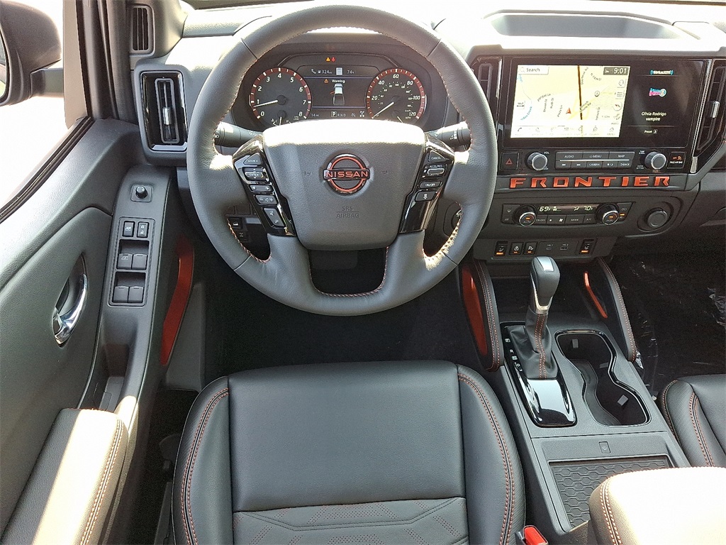 2025 Nissan Frontier PRO-4X - Photo 6