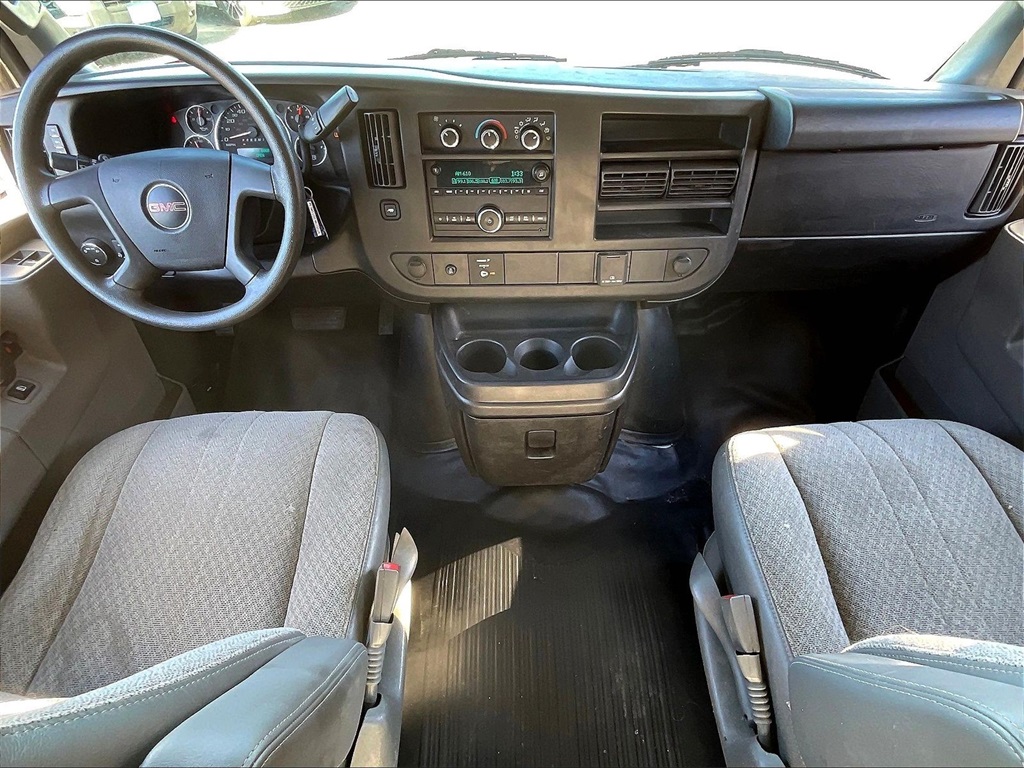 2017 GMC Savana 2500 Work Van - Photo 19