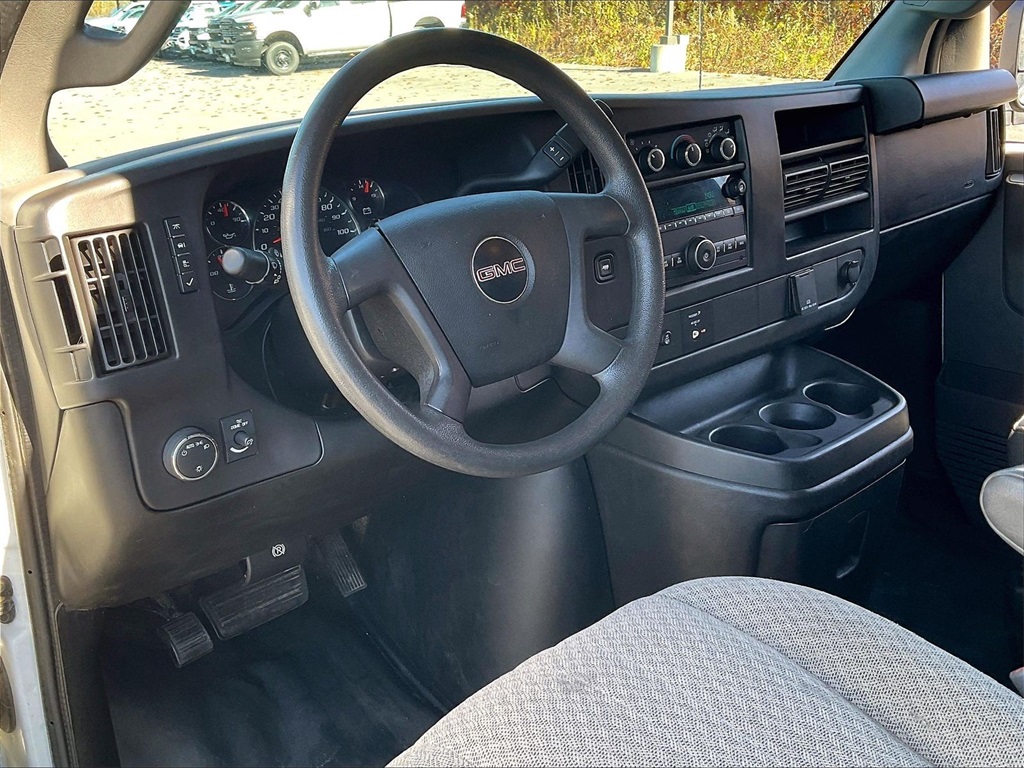 2017 GMC Savana 2500 Work Van - Photo 8