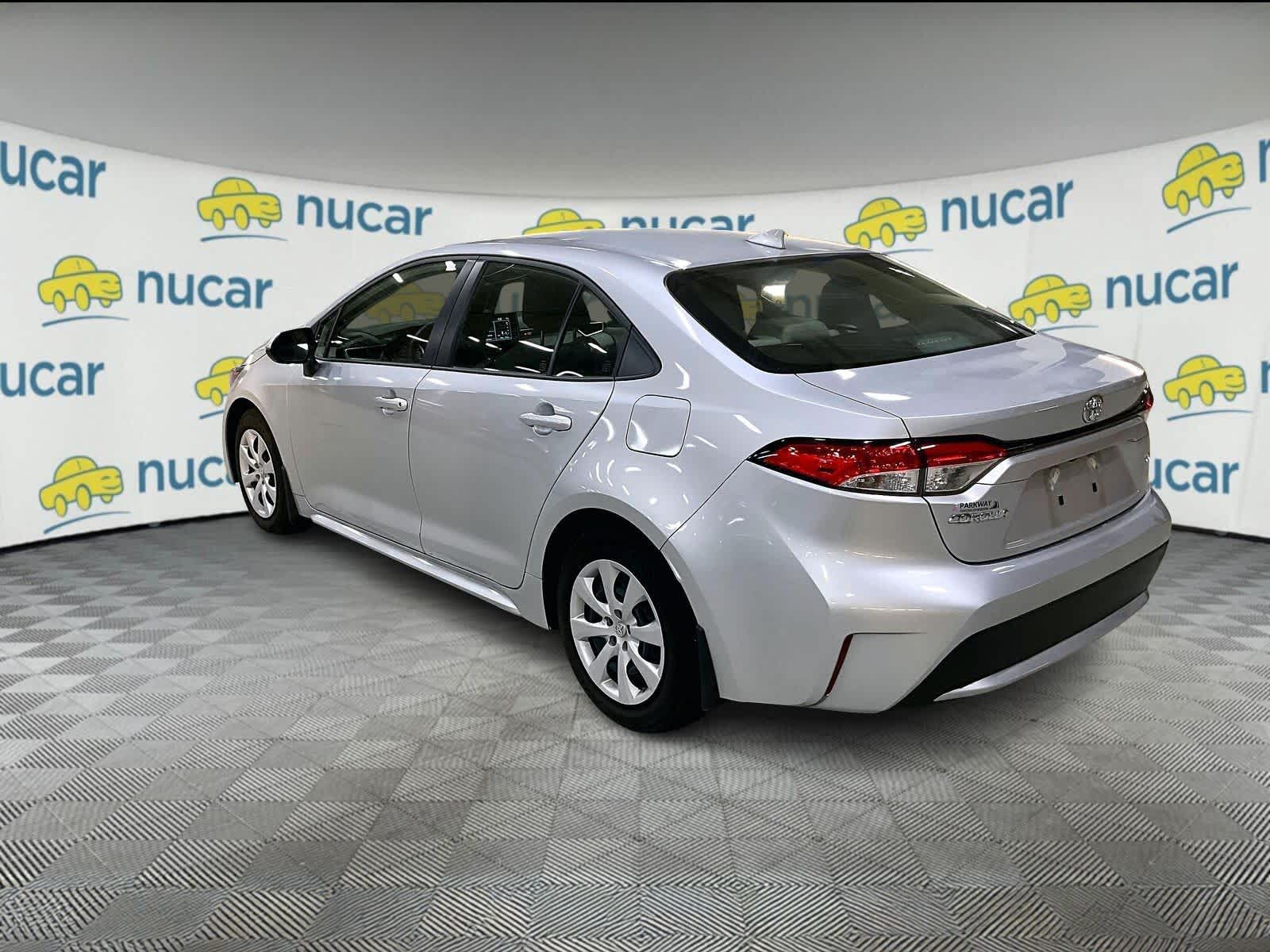 2022 Toyota Corolla LE - Photo 3