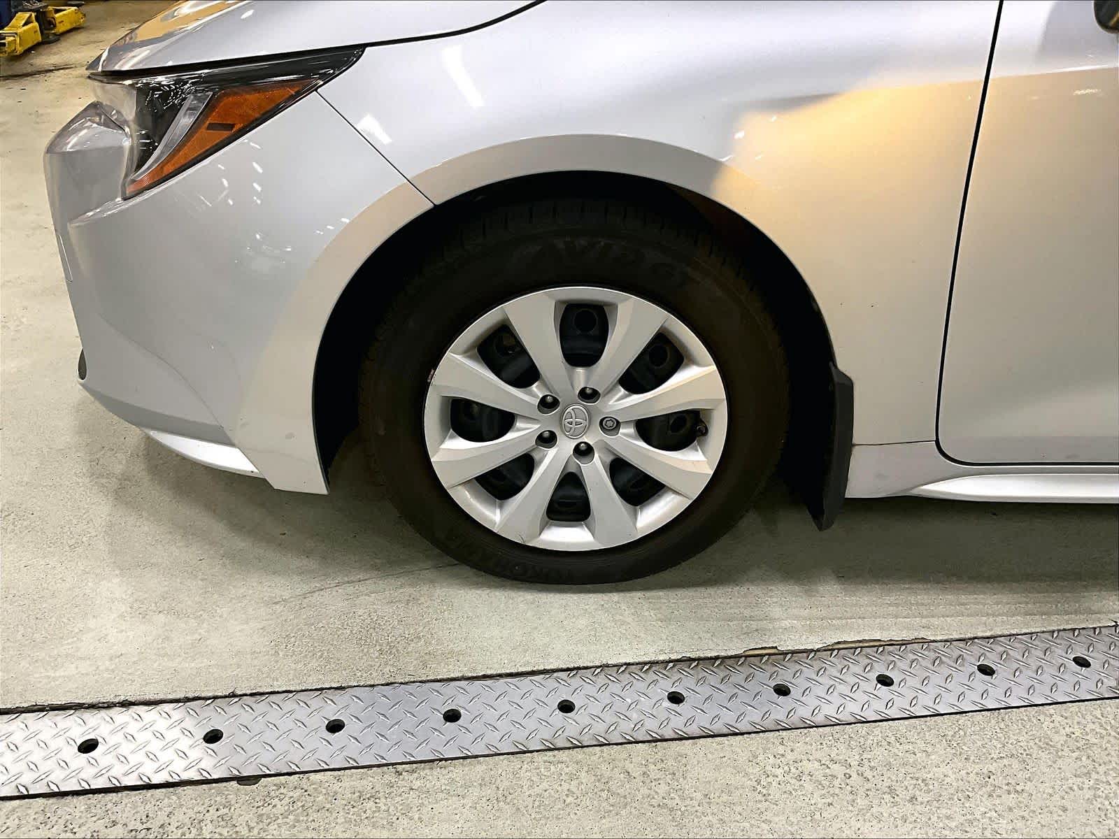 2022 Toyota Corolla LE - Photo 4