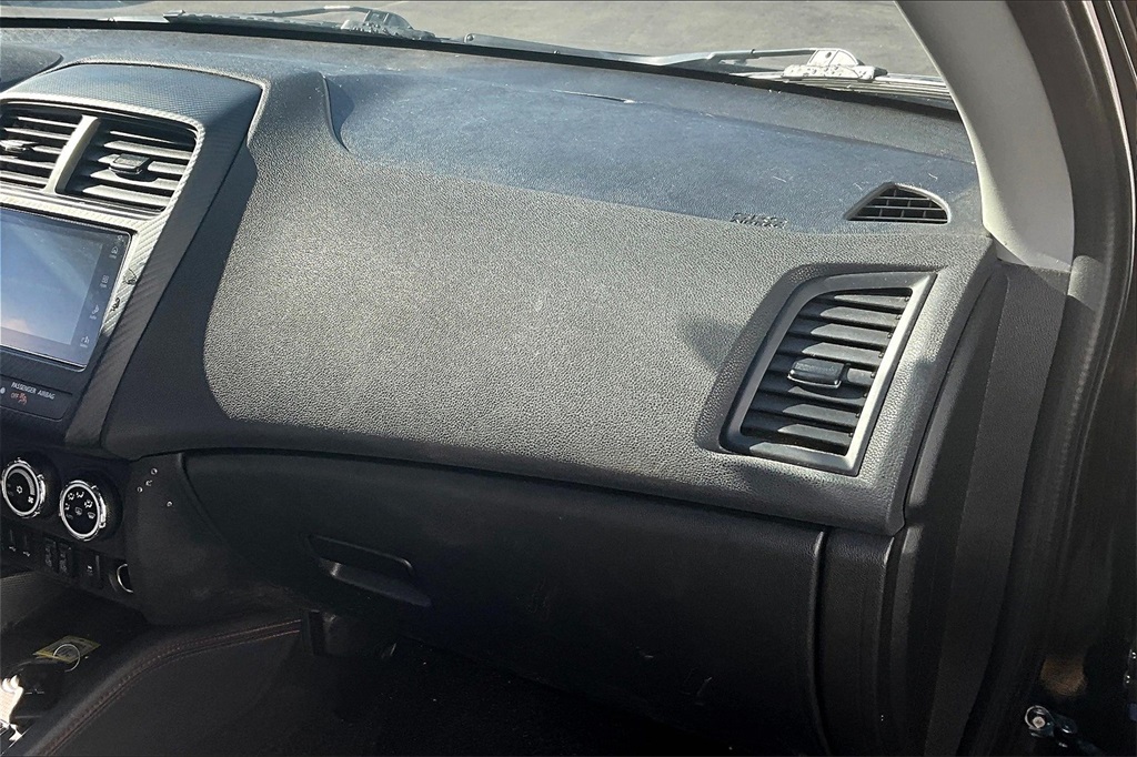 2018 Mitsubishi Outlander Sport SE - Photo 13