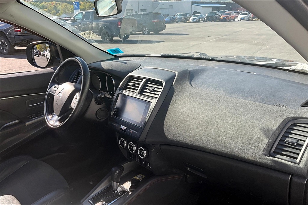 2018 Mitsubishi Outlander Sport SE - Photo 14